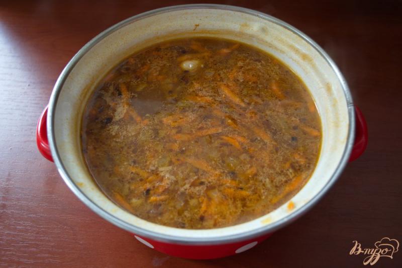 Фото приготовление рецепта: Вкусный грибной суп с томатом шаг №5