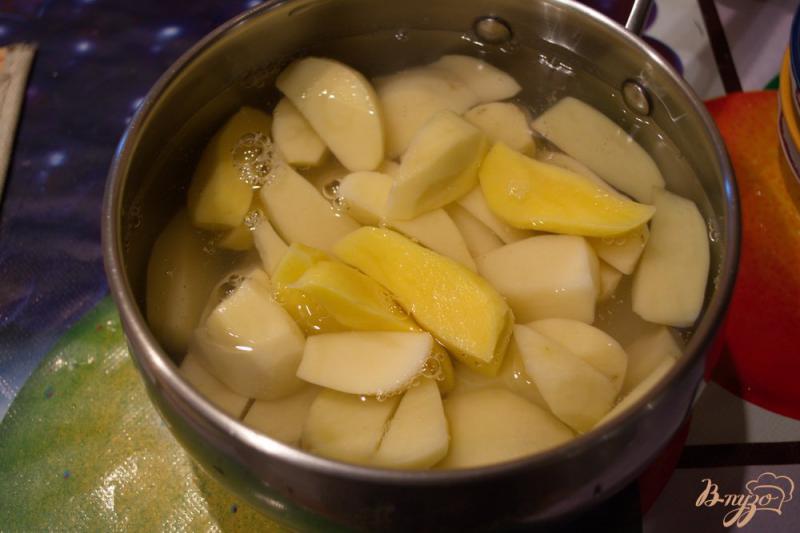 Фото приготовление рецепта: Картошка с двойным маслом шаг №2