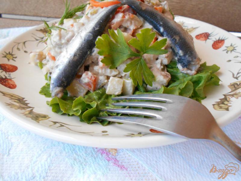 Фото приготовление рецепта: Русский салат с килькой шаг №8