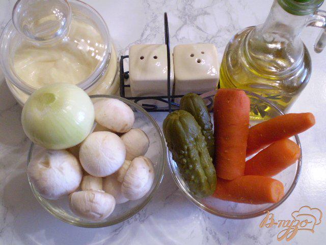 Фото приготовление рецепта: Овощной салат с шампиньонами шаг №1