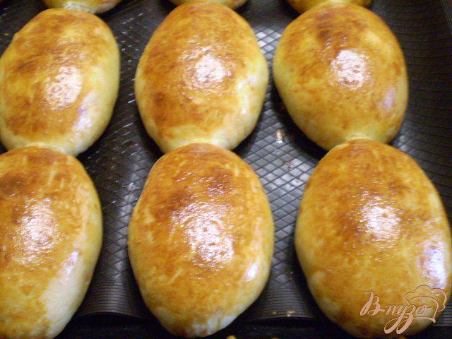 Фото приготовление рецепта: Духовые пирожки с картошкой шаг №10