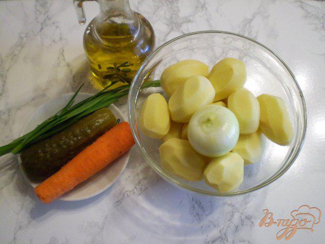 Фото приготовление рецепта: Гарнир картофельный с консервированным огурцом шаг №1