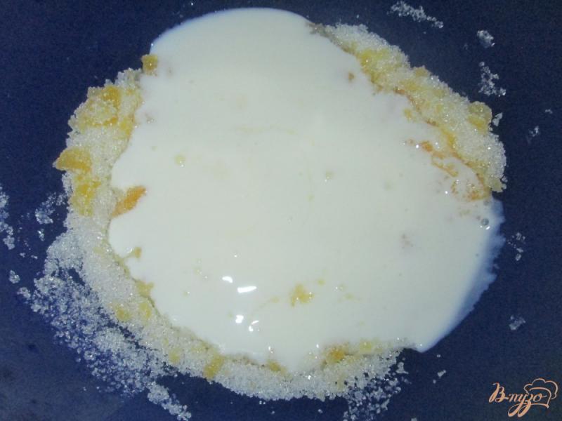 Фото приготовление рецепта: Печенье на кефире с вареньем шаг №2