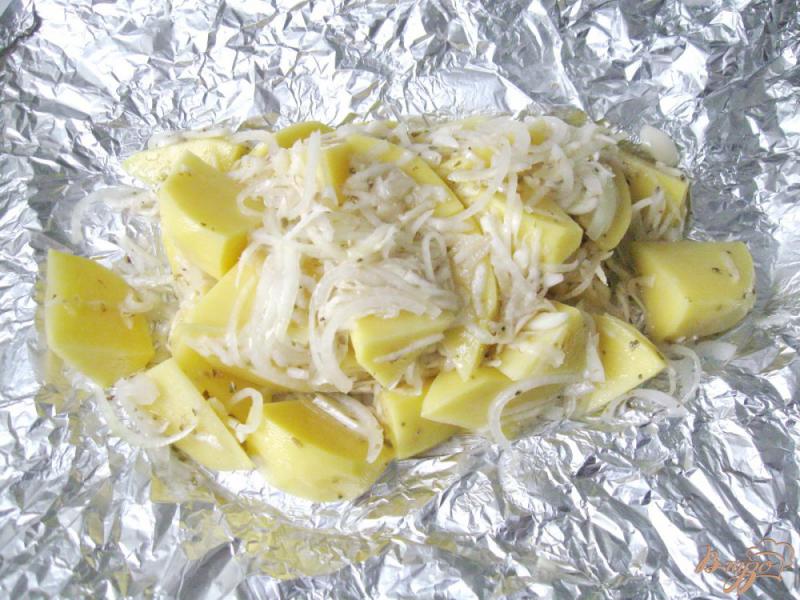 Фото приготовление рецепта: Картофель запечённый с сельдереем шаг №7
