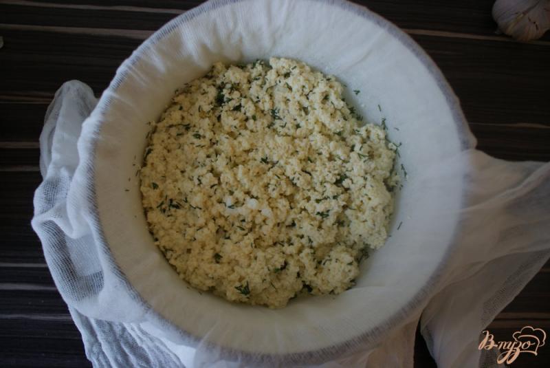 Фото приготовление рецепта: Домашний сыр шаг №4