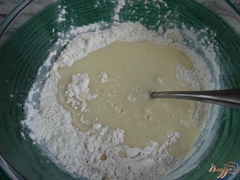Фото приготовление рецепта: Тыквенный кекс с шоколадом и белой глазурью шаг №2