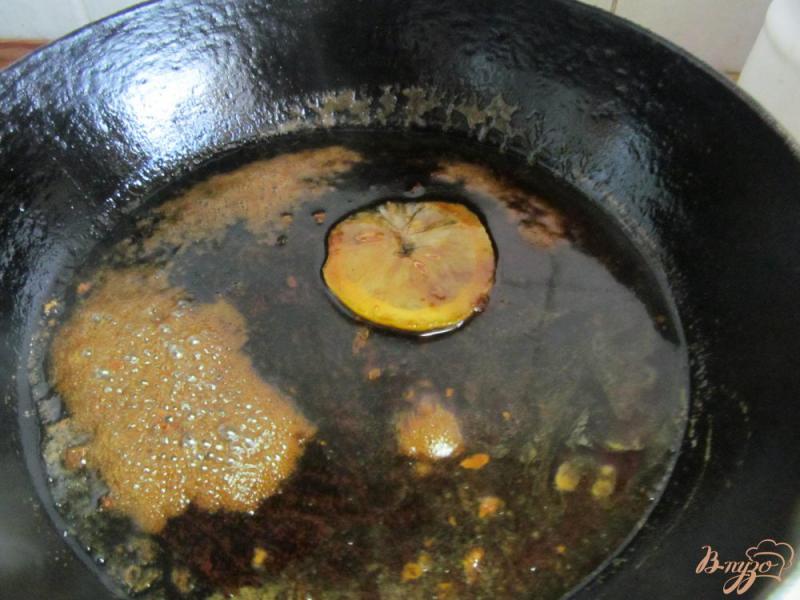 Фото приготовление рецепта: Свиной стейк с ананасовым соусом шаг №5