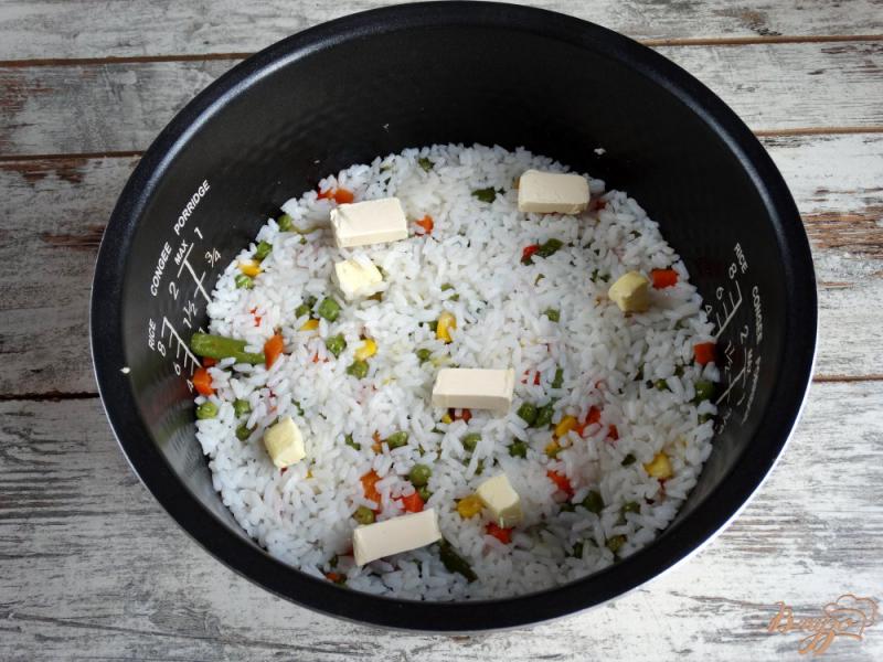 Фото приготовление рецепта: Сытная рисовая запеканка со свининой и овощами шаг №9