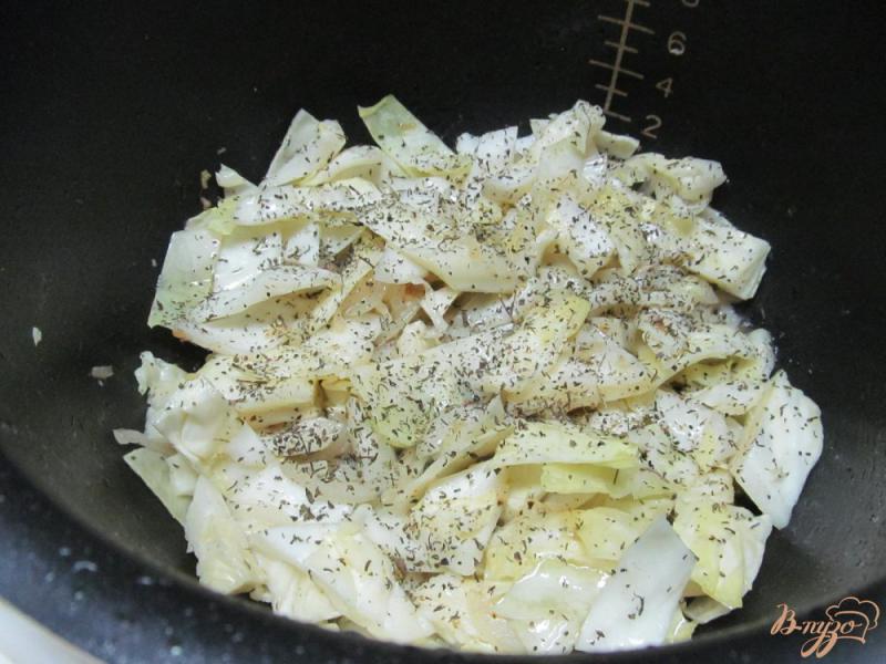Фото приготовление рецепта: Курица с капустой в горчичном соусе шаг №7