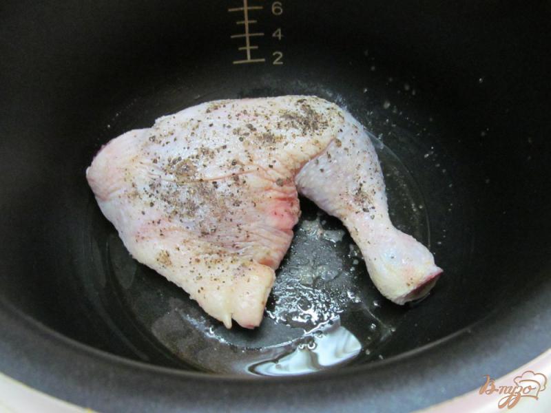 Фото приготовление рецепта: Курица с капустой в горчичном соусе шаг №2