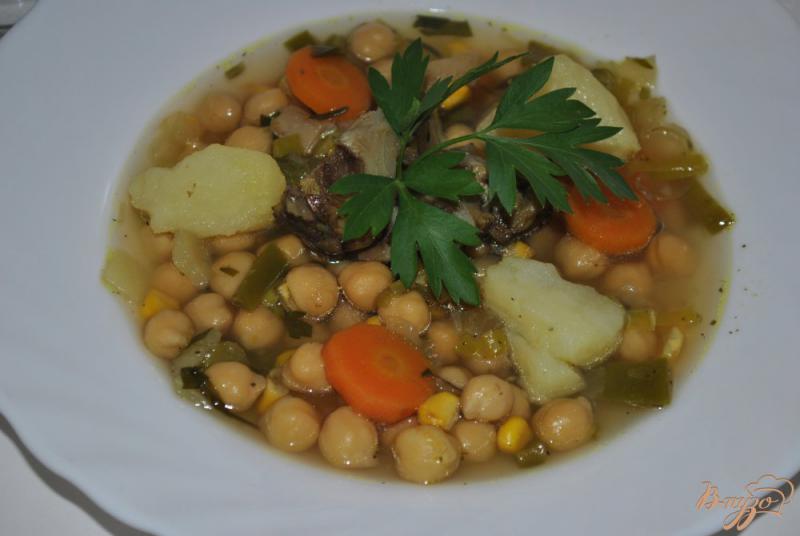 Фото приготовление рецепта: Суп с кукурузой и горохом нут шаг №11