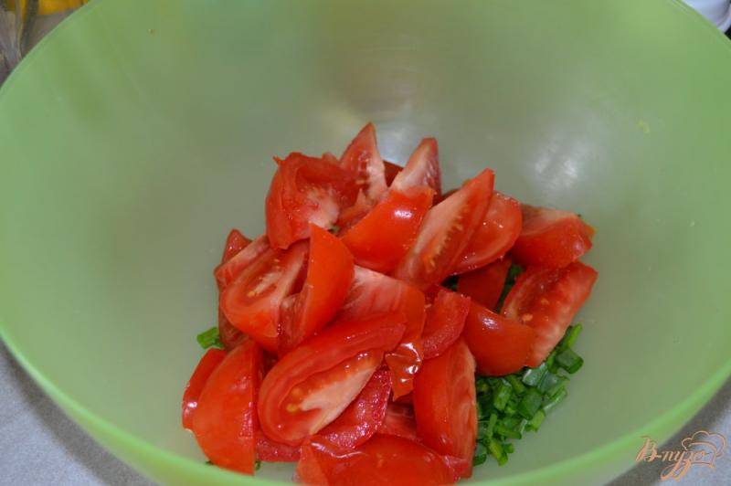 Фото приготовление рецепта: Летний салат со сметаной шаг №2
