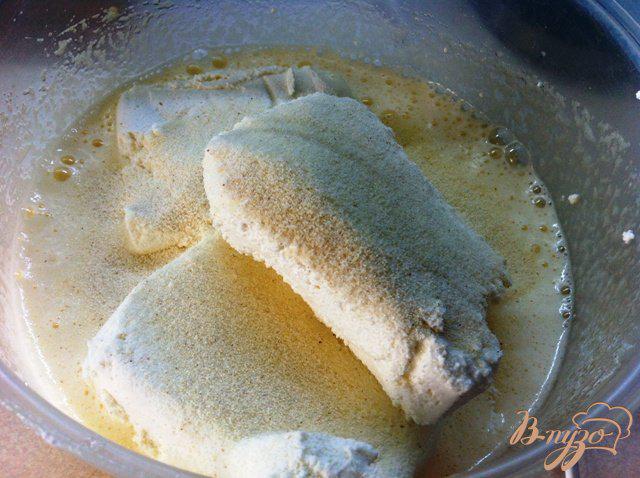 Фото приготовление рецепта: Ванильная  двухслойная запеканка  с клубничным соусом шаг №2