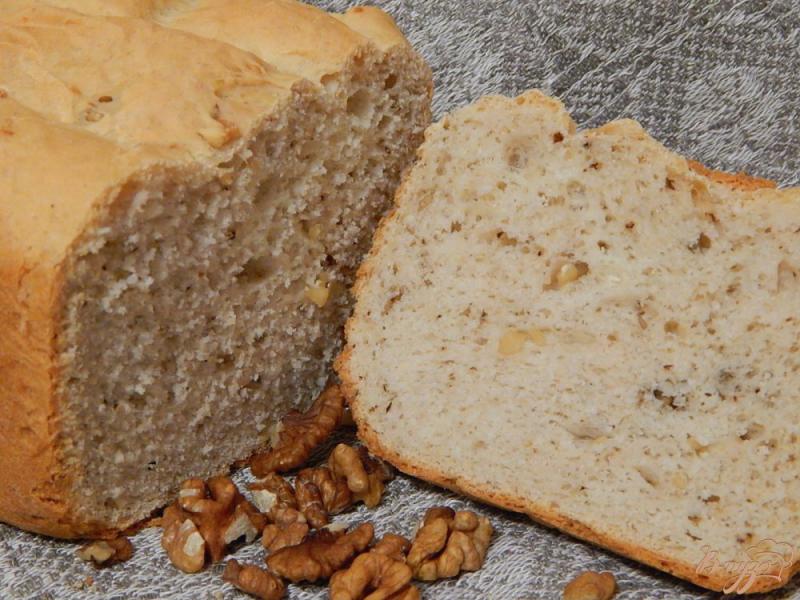Фото приготовление рецепта: Хлеб с грецкими орехами шаг №7