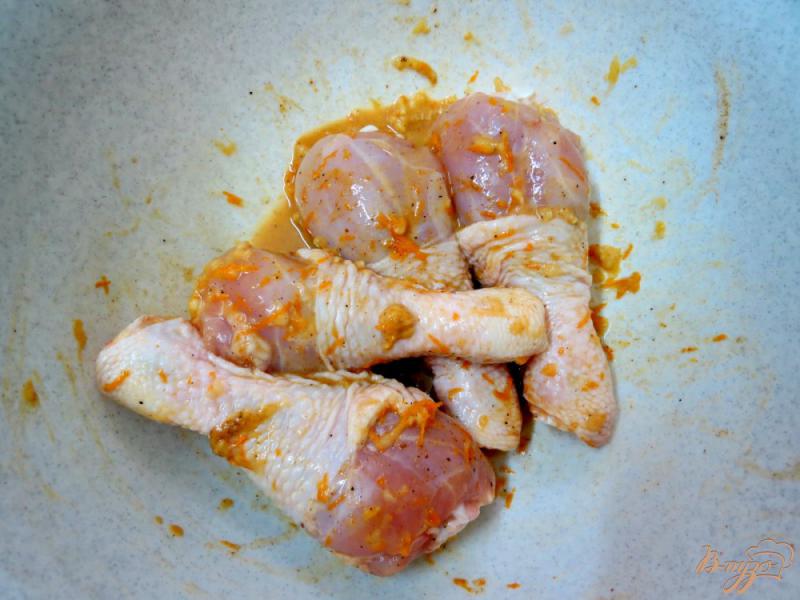 Фото приготовление рецепта: Куриные голени с апельсинами и яблоками шаг №1