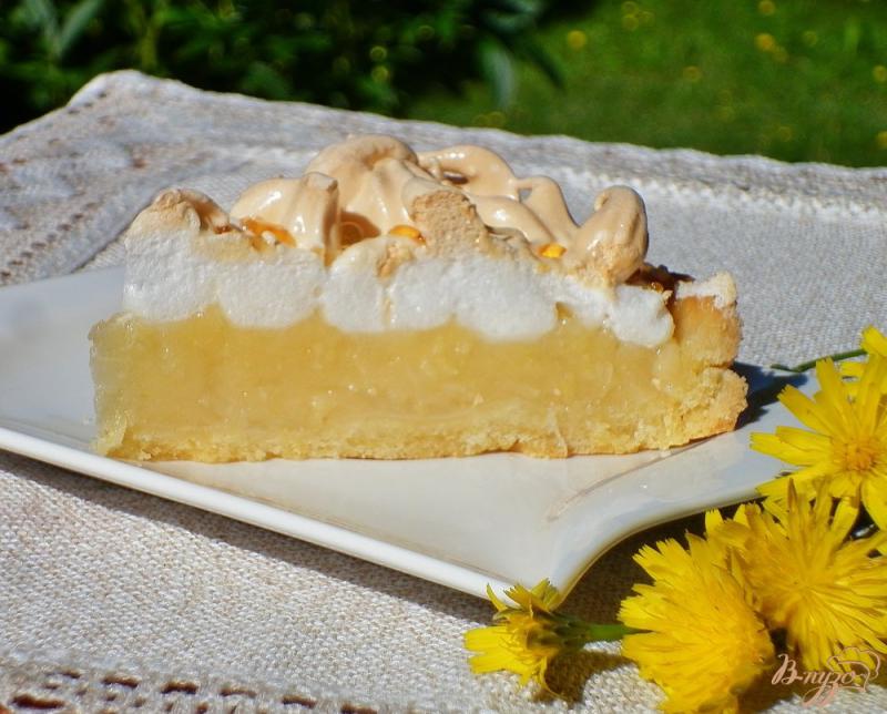 Фото приготовление рецепта: Лимонный торт (Torta meringata al limone) шаг №14
