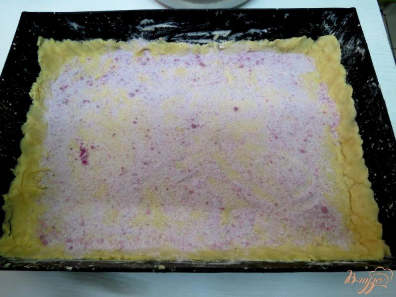 Фото приготовление рецепта: Пирог с ревенем шаг №7