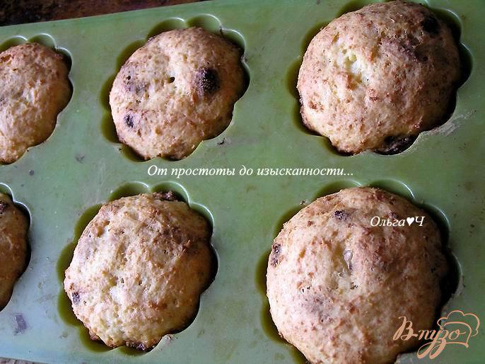 Фото приготовление рецепта: Творожные кексы с земляникой шаг №4