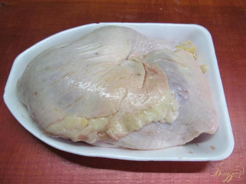 Фото приготовление рецепта: Куриные окорока в мультиварке шаг №1