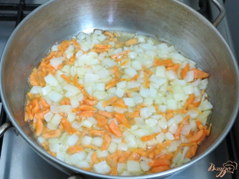 Фото приготовление рецепта: Суп из фасоли с копчёностями шаг №7