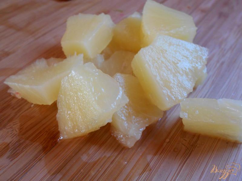 Фото приготовление рецепта: Салат с яблоком, сельдереем и сыром шаг №5