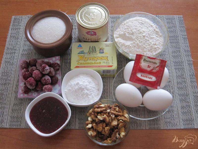 Фото приготовление рецепта: Торт «Орехово-ягодное наслаждение» шаг №1