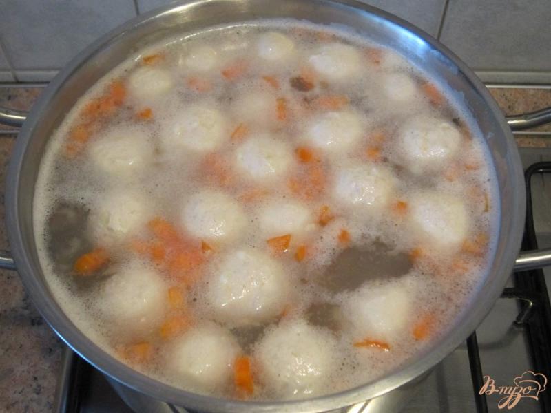 Фото приготовление рецепта: Суп с фрикадельками шаг №9