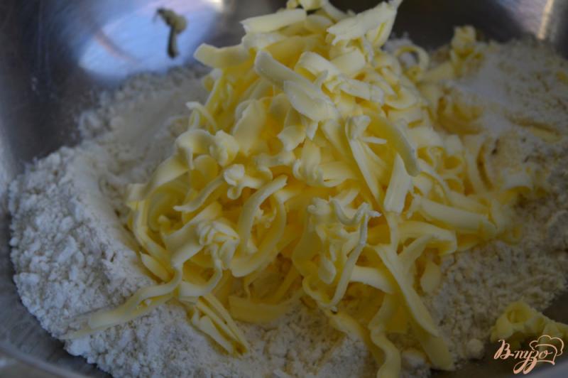 Фото приготовление рецепта: Песочное тесто с зернистой горчицей шаг №1