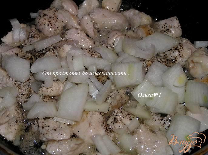 Фото приготовление рецепта: Куриное филе с перцем и тыквой шаг №2