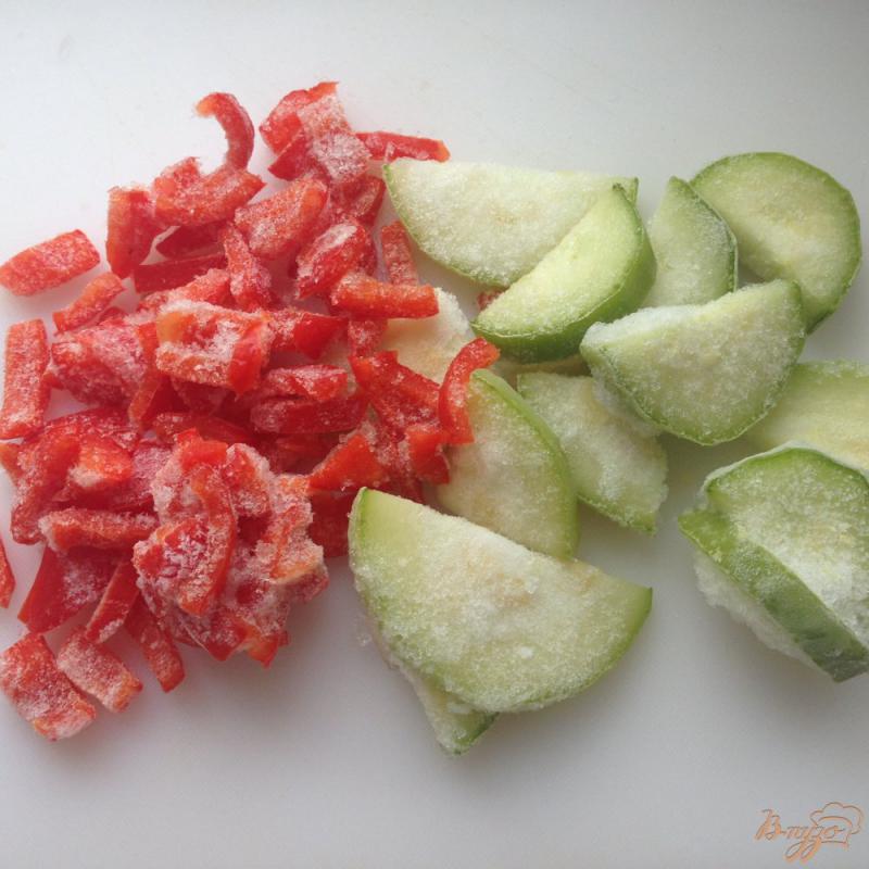 Фото приготовление рецепта: Свинина с овощами в горшочках шаг №4