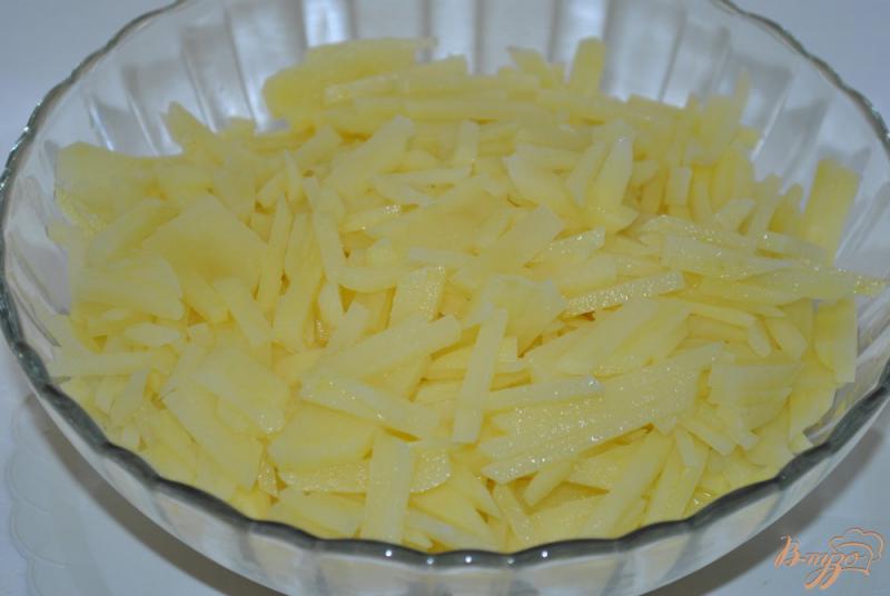 Фото приготовление рецепта: Порционный картофель с кальмарами шаг №3