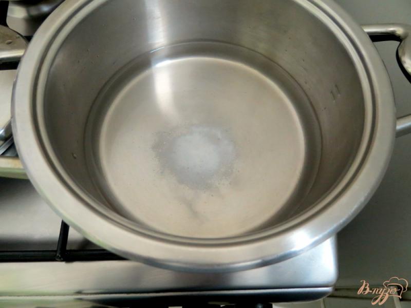 Фото приготовление рецепта: Томлёная ячневая каша с белыми грибами шаг №2