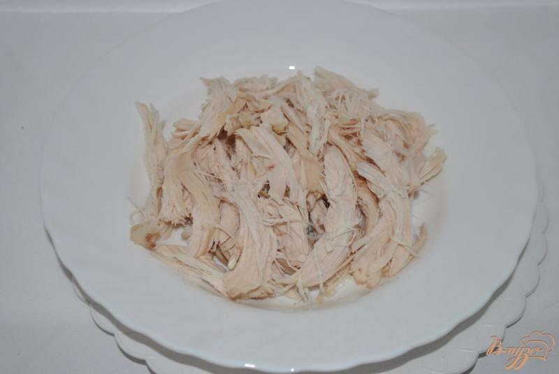 Фото приготовление рецепта: Холодец из куриной грудинки с овощами шаг №4
