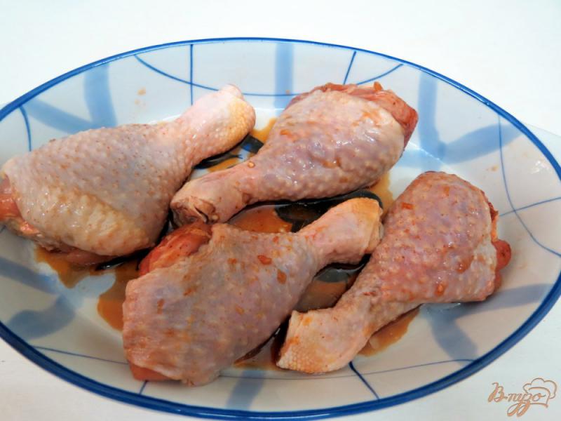 Фото приготовление рецепта: Куриные голени в кофейном маринаде шаг №7