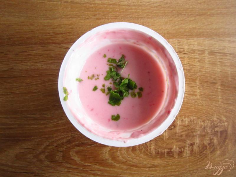 Фото приготовление рецепта: Ягодное мороженное с йогуртом  от Д. Оливера шаг №1
