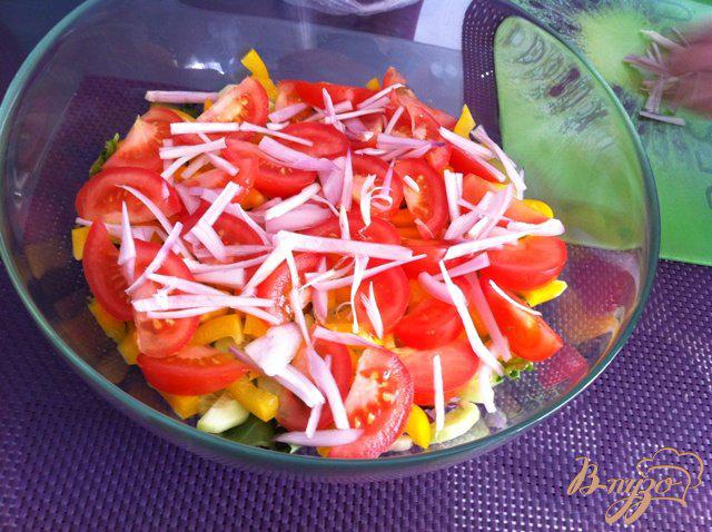 Фото приготовление рецепта: Салат «Светофор» с овощами шаг №6