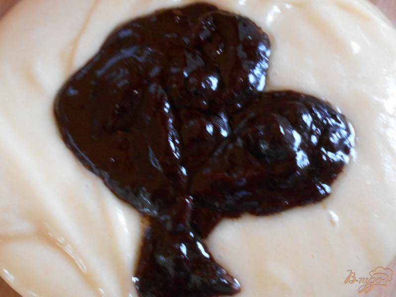 Фото приготовление рецепта: Шоколадно-ванильные мадленки шаг №4