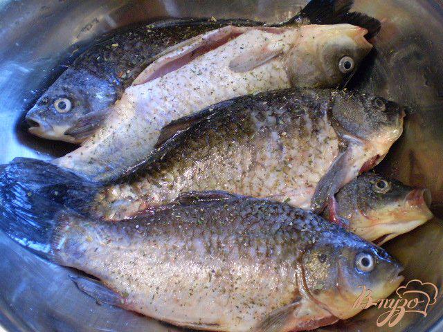 Фото приготовление рецепта: Рыба на пару в мультиварке шаг №2