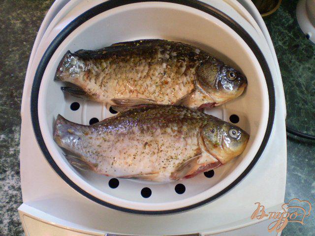 Фото приготовление рецепта: Рыба на пару в мультиварке шаг №3