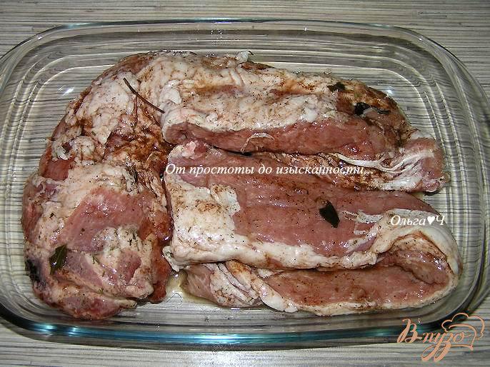 Фото приготовление рецепта: Запеченный свиной карбонад шаг №2