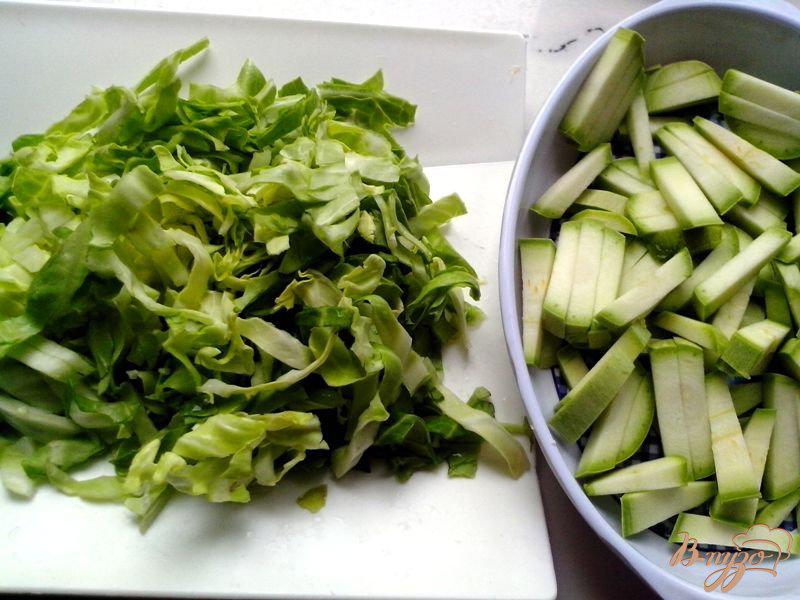 Фото приготовление рецепта: Нежное рагу из молодых овощей шаг №3