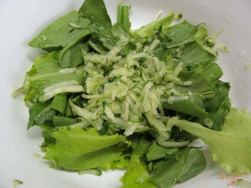 Фото приготовление рецепта: Салат с мятным маслом шаг №5