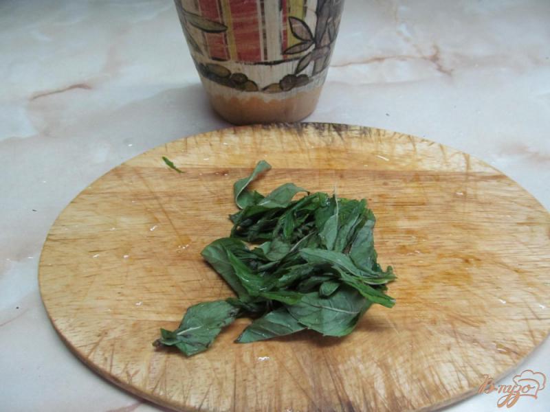 Фото приготовление рецепта: Салат с мятным маслом шаг №2