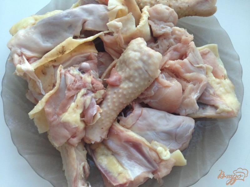 Фото приготовление рецепта: Домашняя курица с вялеными помодорами и вялеными маслинами в мультиварке шаг №2
