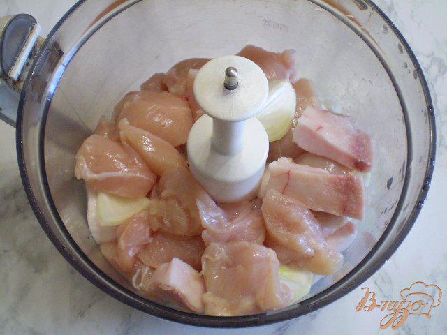 Фото приготовление рецепта: Куриные котлеты традиционные шаг №3