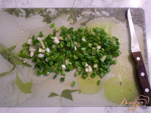 Фото приготовление рецепта: Салат с огурцом и шпинатом шаг №4