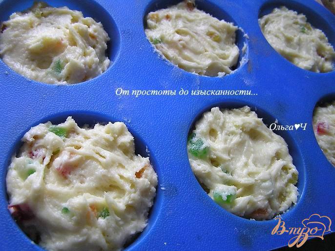 Фото приготовление рецепта: Праздничные пасхальные кексы шаг №4