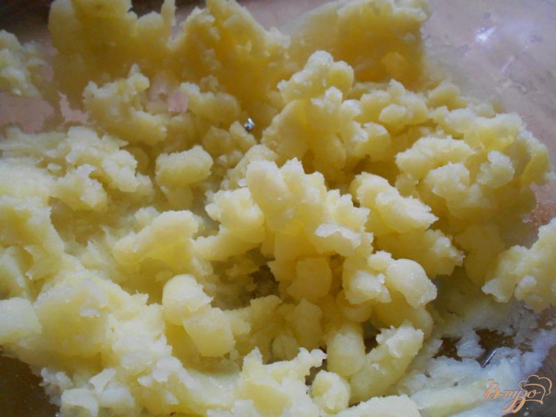 Фото приготовление рецепта: Картофельно- шпинатные оладьи шаг №3
