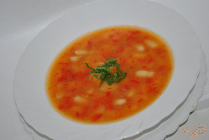 Фото приготовление рецепта: Суп с перцами и фасолью шаг №6