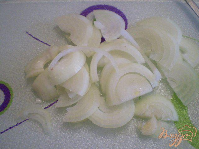 Фото приготовление рецепта: Салат с печенью шаг №3